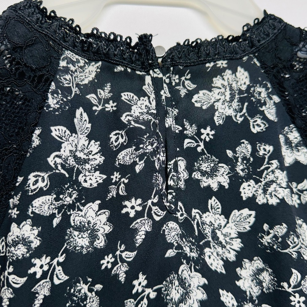 Maurices‎ Sleeveless Blouse Black White Lace Lightweight Floral Womens Medium - Picture 6 of 8